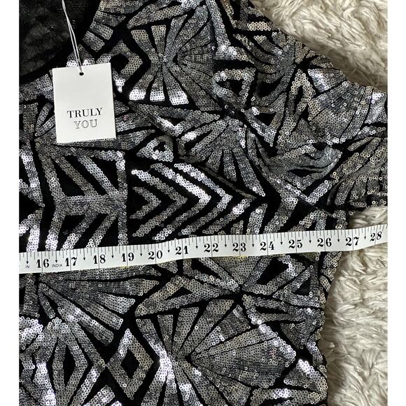 Truly You NWT LongSleeve Sequins Bodysuit NewYearsEve Cocktail Women Size 28 Top - Picture 3 of 10